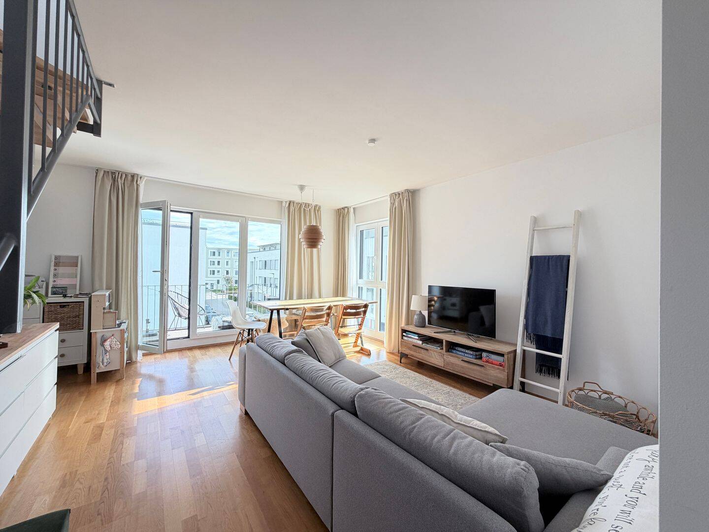 KENSINGTON – Lichtdurchflutete 4-Zimmer-Maisonette mit großzügiger Dachterrasse, 81245 München (Aubing-Lochhausen-Langwied Pasing-Obermenzing)
