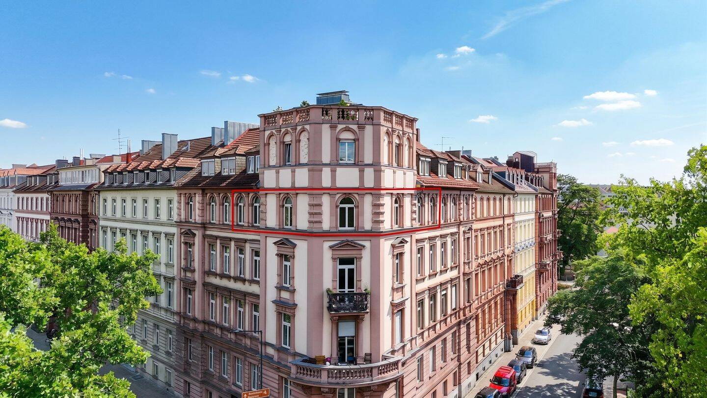 Würzburg vor der Tür: Großzügige 3-Zimmer-Altbauwohnung mitten im Stadtleben, 97070 Würzburg (Altstadt)