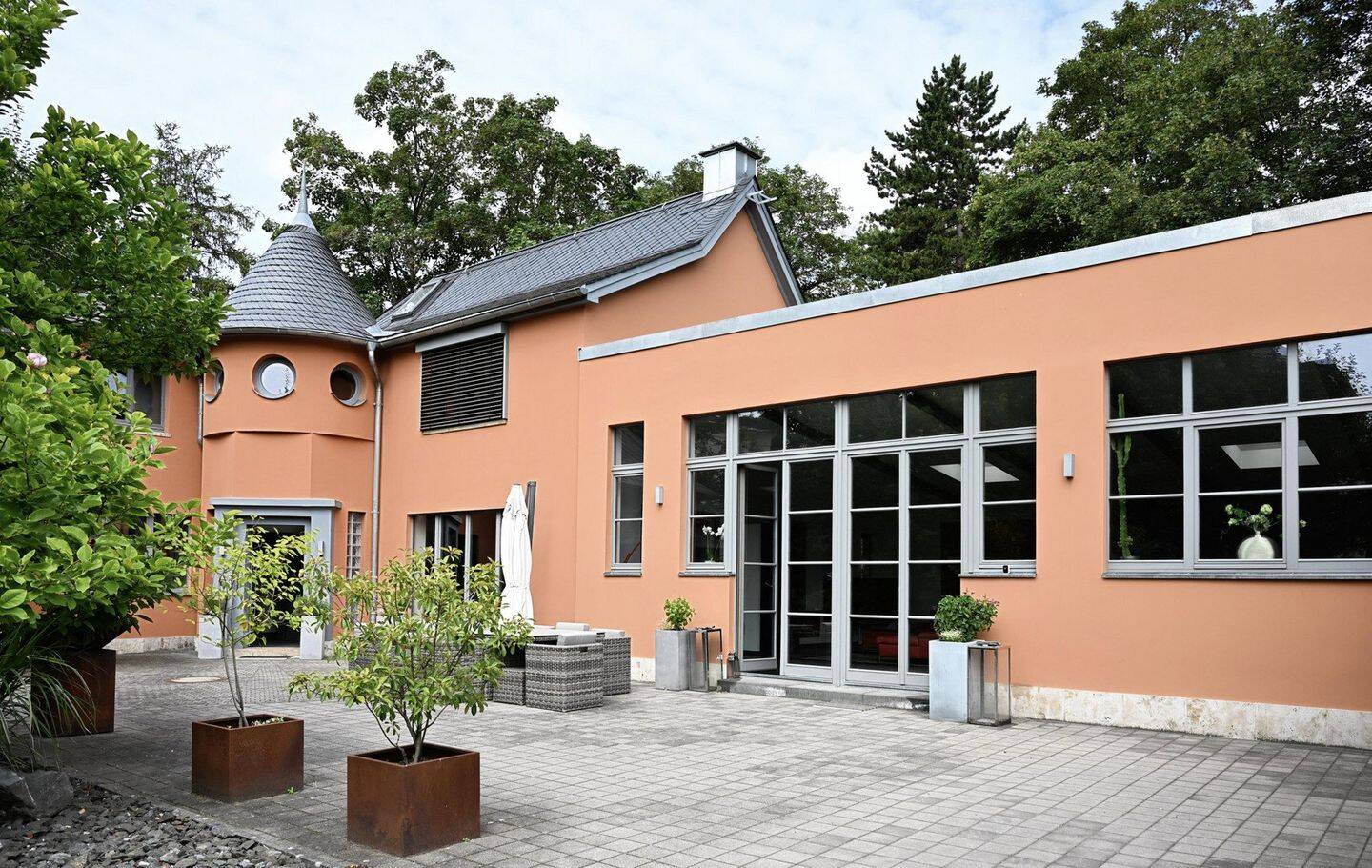 Villa mit modernem Anbau in 1A-Lage Weimar Südviertel – Goetheparknähe, 99425 Weimar