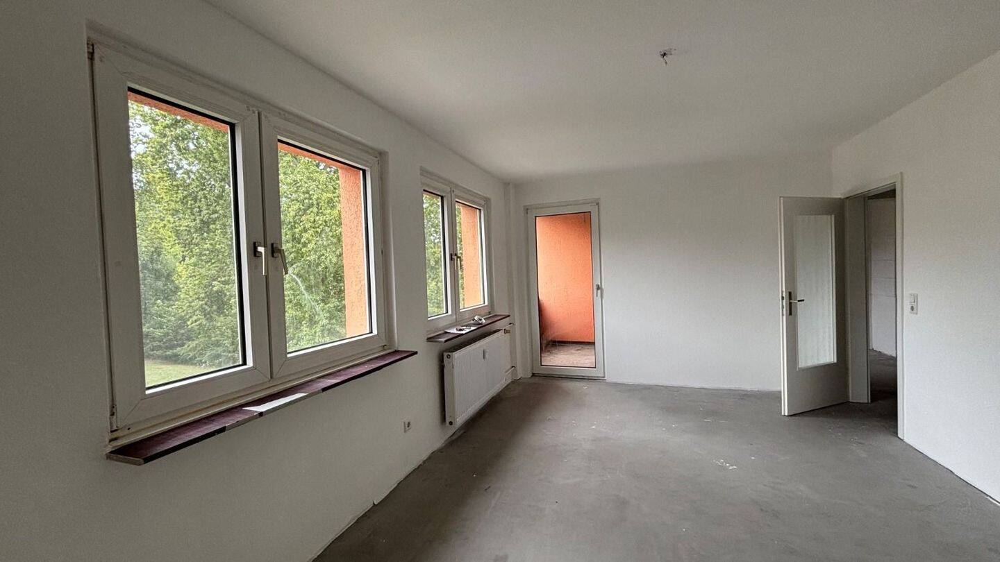 1 Monat NKM frei! Renovierte 3,5-Zimmer-Wohnung mit Balkon!, 44575 Castrop-Rauxel