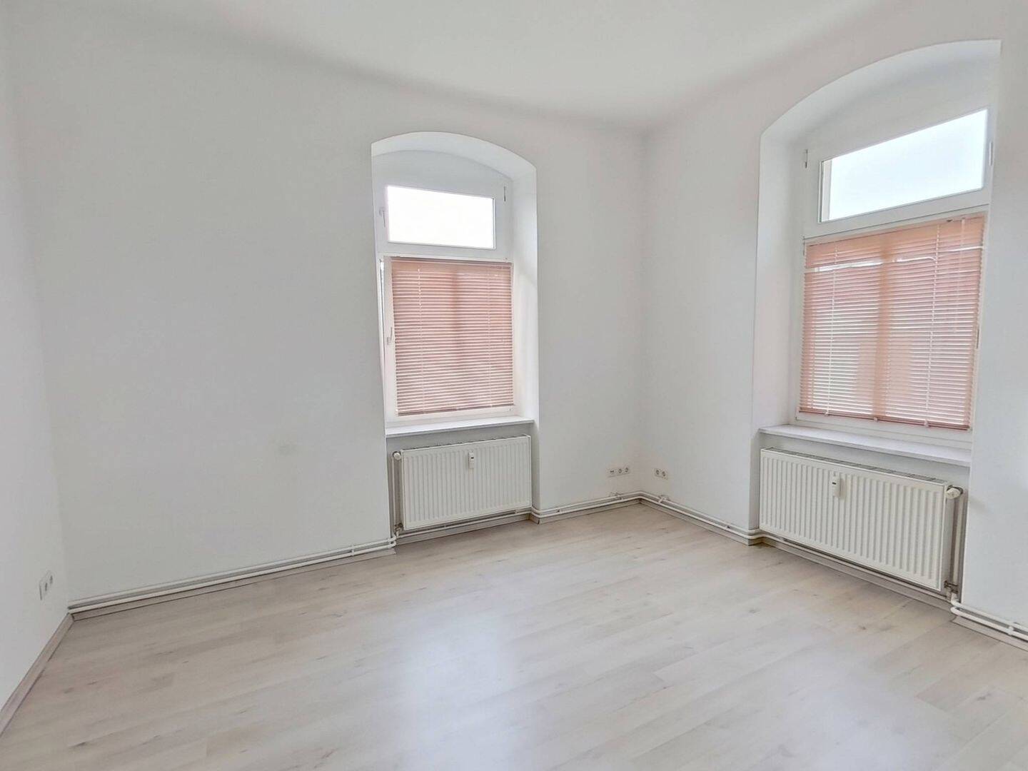 Helle 2-Zimmer-Altbauwohnung in Dresden-Pieschen, 1129 Dresden (Hellerberge Pieschen-Nord/Trachenberge Trachau)