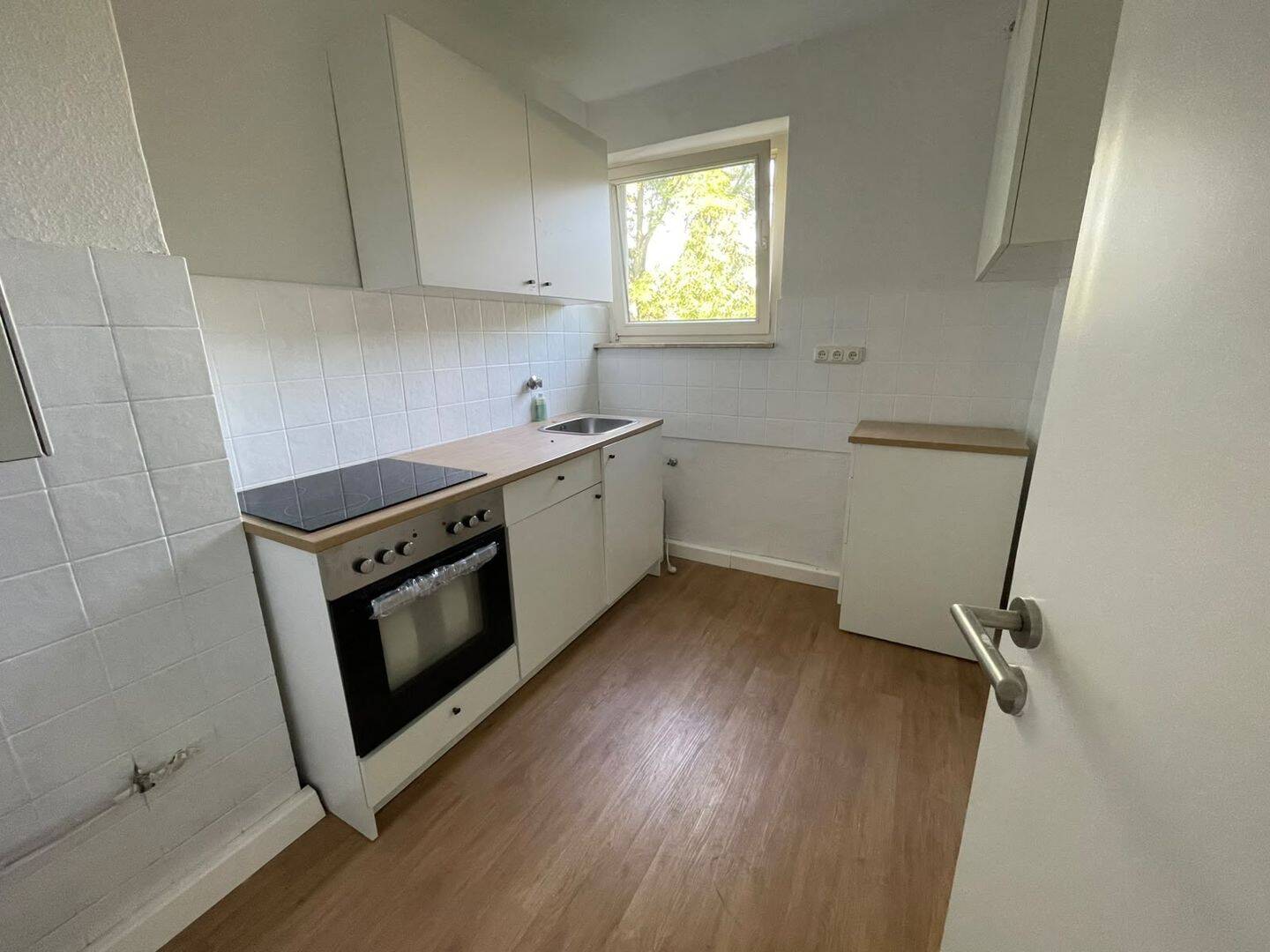 Frisch renovierte 3-Zimmer-Wohnung mit neuer Einbauküche in Gelsenkirchen-Erle, 45891 Gelsenkirchen (Erle)