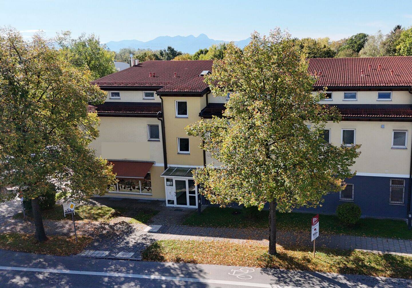 Erstbezug nach Sanierung: helle 2-Zimmer-Wohnung mit neuer Einbauküche und TG-Stellplatz, 83024 Rosenheim (Fürstätt Ost Süd West Westerndorf Sankt Peter)
