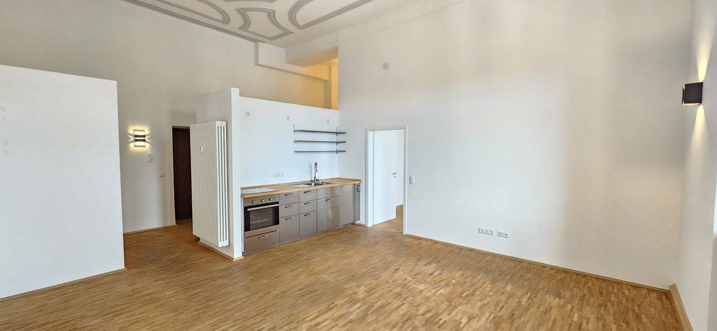 Wunderschöne, denkmalgeschützte Eigentumswohnung mit moderner Einbauküche, 92224 Amberg
