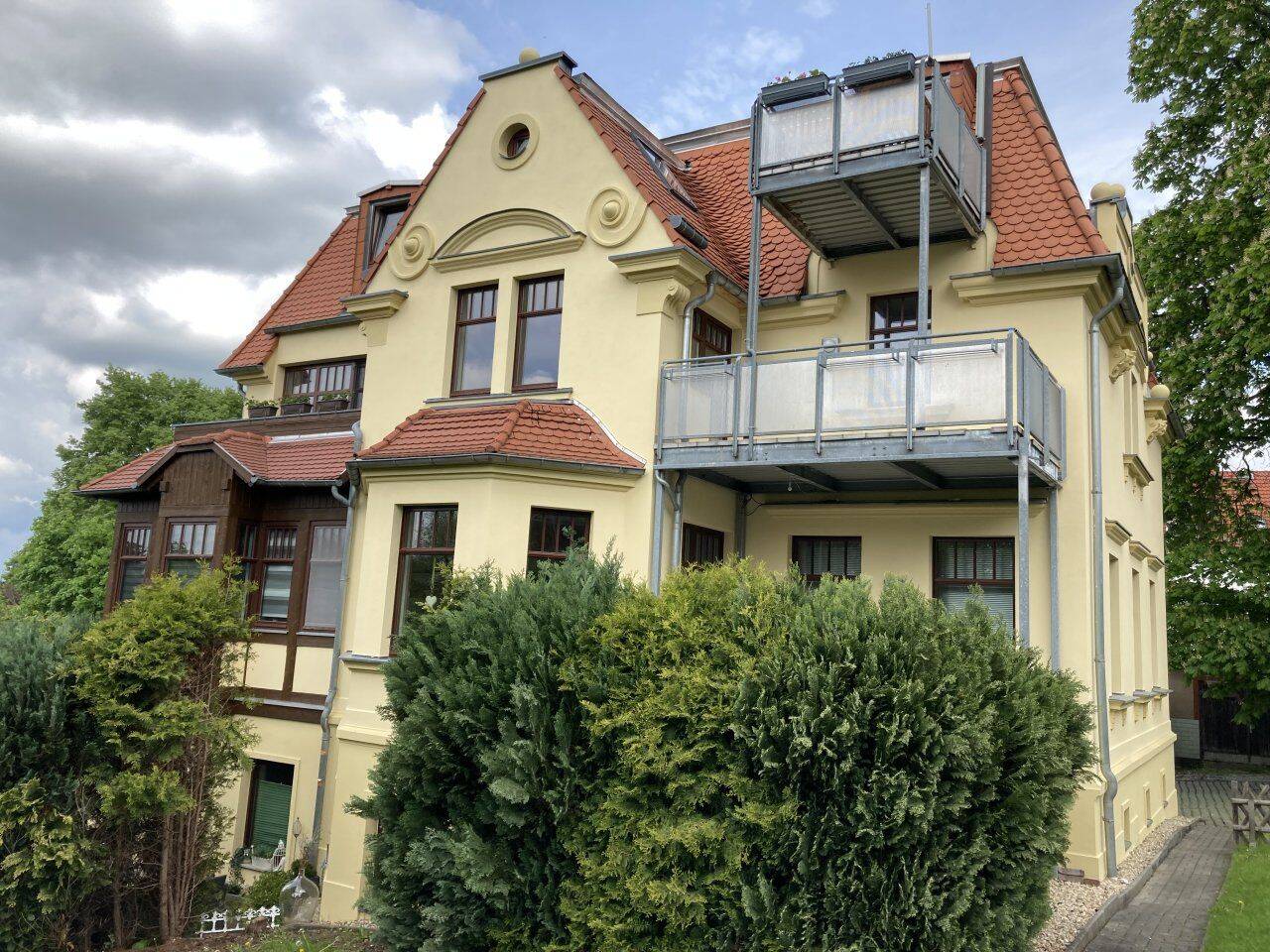 Ab 1.1.27 *Wohnen in einer Villa in Planitz Nähe Schloßpark*, 8064 Zwickau