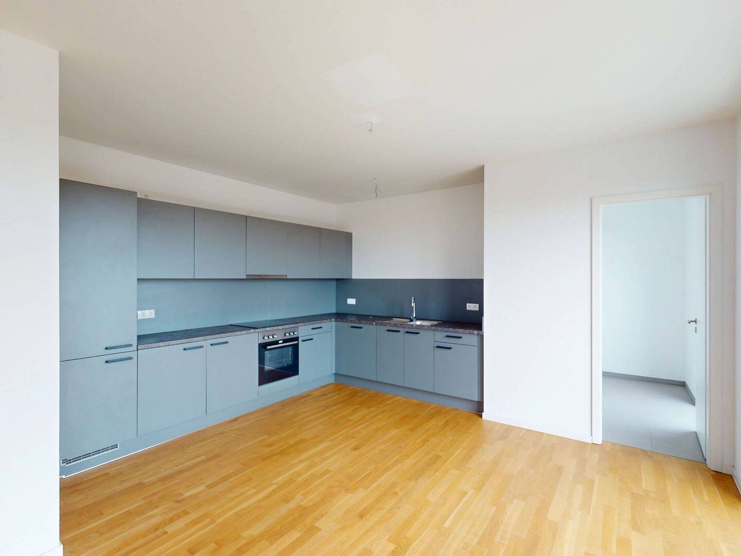 **Ihr urbanes Wohnparadies: Großzügige 3-Zimmerwohnung mit 3 Balkonen in Berlin-Lichtenberg**, 13055 Berlin (Lichtenberg Hohenschönhausen Alt-Hohenschönhausen Hohenschönhausen)