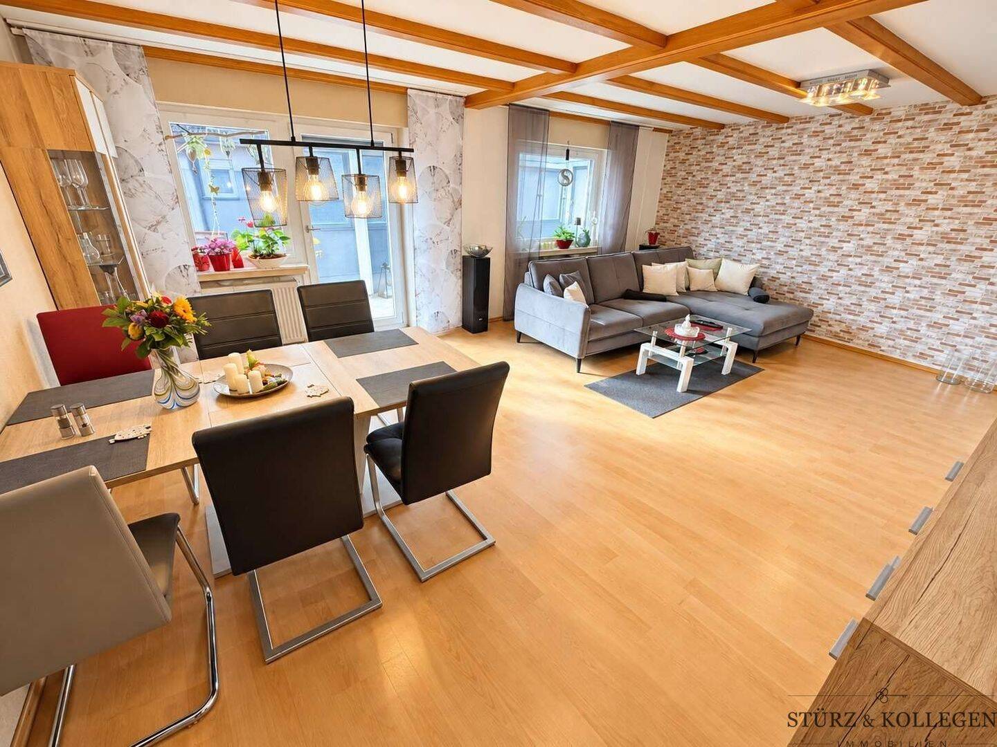 Großzügige 3-Zimmer-Wohnung mit zwei Balkonen und Garage in Ottersweier, 77833 Ottersweier