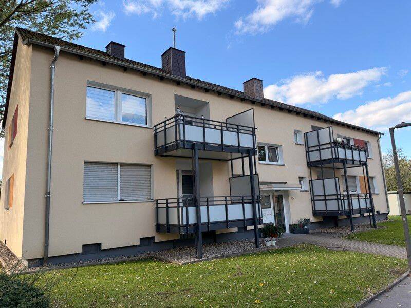 Zum Einzug bereit: Gemütliche Singlewohnung mit schönem Panoramabalkon, 44339 Dortmund