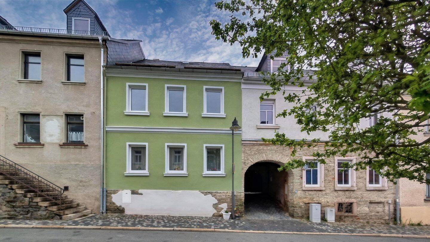 Raumwunder mit Geschichte: Großzügiges Mittelhaus mit viel Potenzial für große Familien!, 7927 Hirschberg