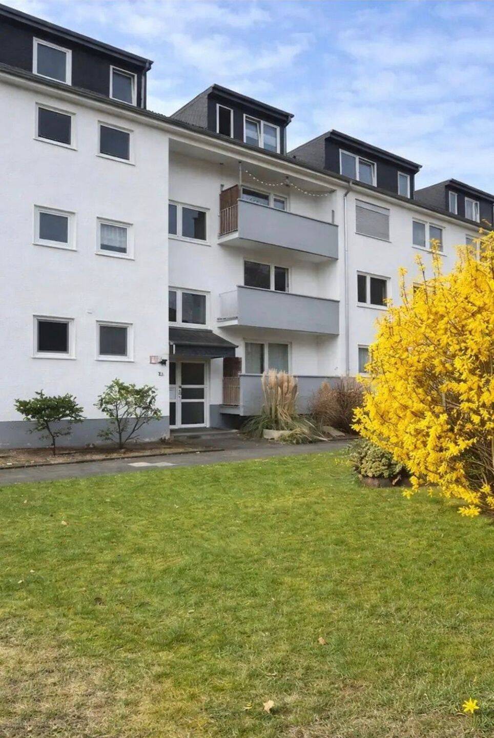 Teilmöblierte 3-Zimmer Wohnung mit Stellplatz & Loggia in Köln Porz-Wahnheide, 51147 Köln (Porz)