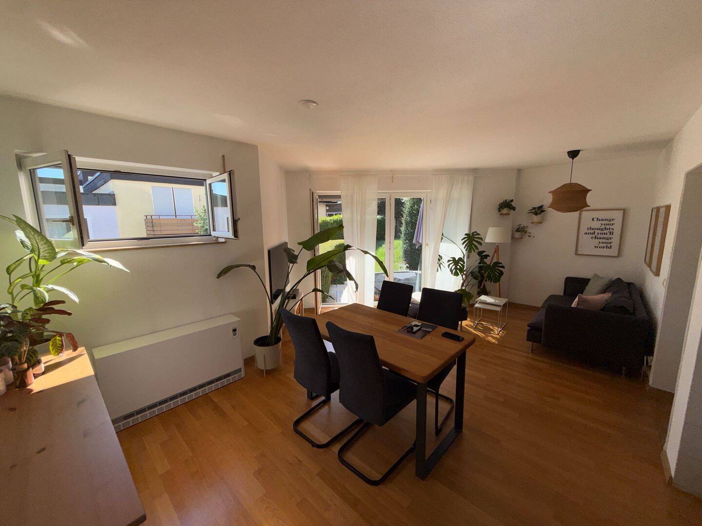Sehr schöne, helle und gut ausgestattete 2-Zi.-Whg. in Bestlage ~ EBK, Garage, Terrasse, HMS, 70327 Stuttgart