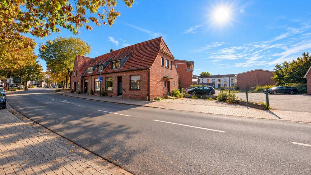 Sanierungsobjekt: Wohn- und Geschäftshaus in zentraler Lage von Emlichheim, 49824 Emlichheim