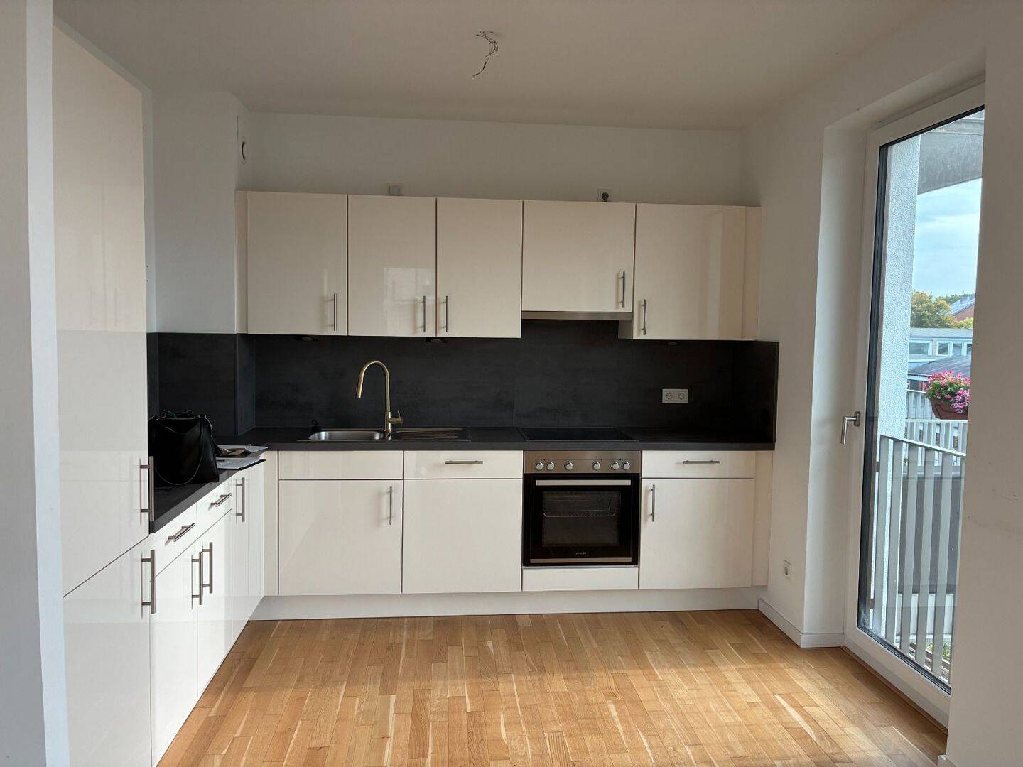 Helle 5-Zimmer-Maisonette-Wohnung mit Balkonen in Hamburg-Stellingen, 22525 Hamburg (Eimsbüttel Bahrenfeld Eidelstedt Lurup Stellingen)