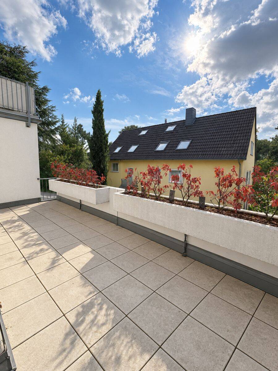 Viel Platz zum Wohlfühlen in Toplage! 3-Zi.-Wohnung mit großzügiger Terrasse in Wiesbaden Sonnenberg, 65193 Wiesbaden (Sonnenberg Wiesbaden)