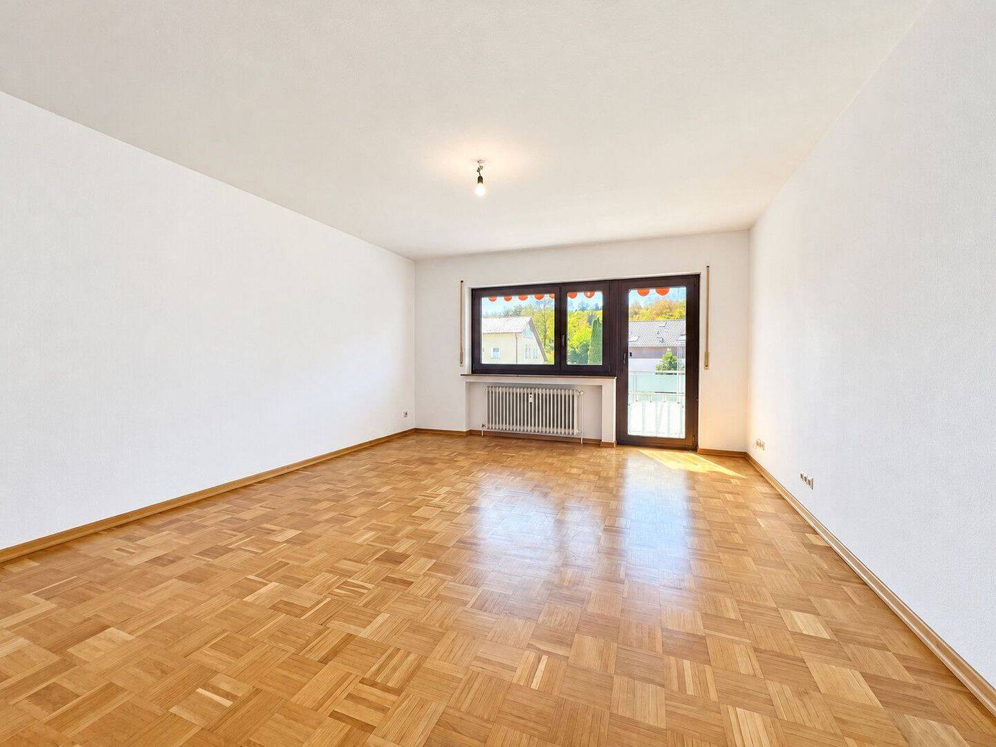 PROVISIONSFREI – Gemütliche 2 Zimmer-Wohnung mit Balkon und Garage, 78532 Tuttlingen