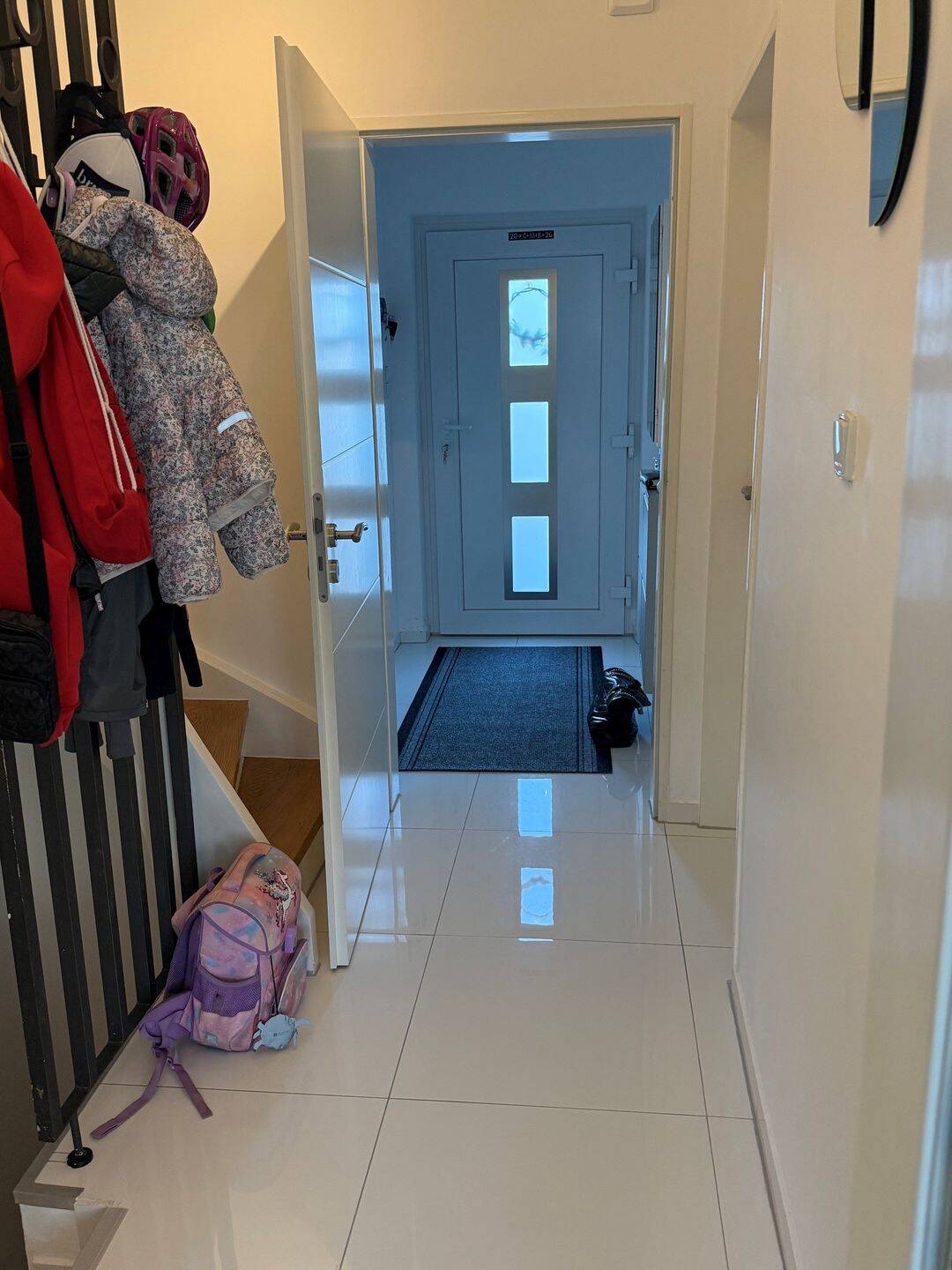Renoviert und neuwertig: Familienfreundliches Wohnhaus mit Terrasse und Balkon in Ezelsdorf, 90559 Burgthann