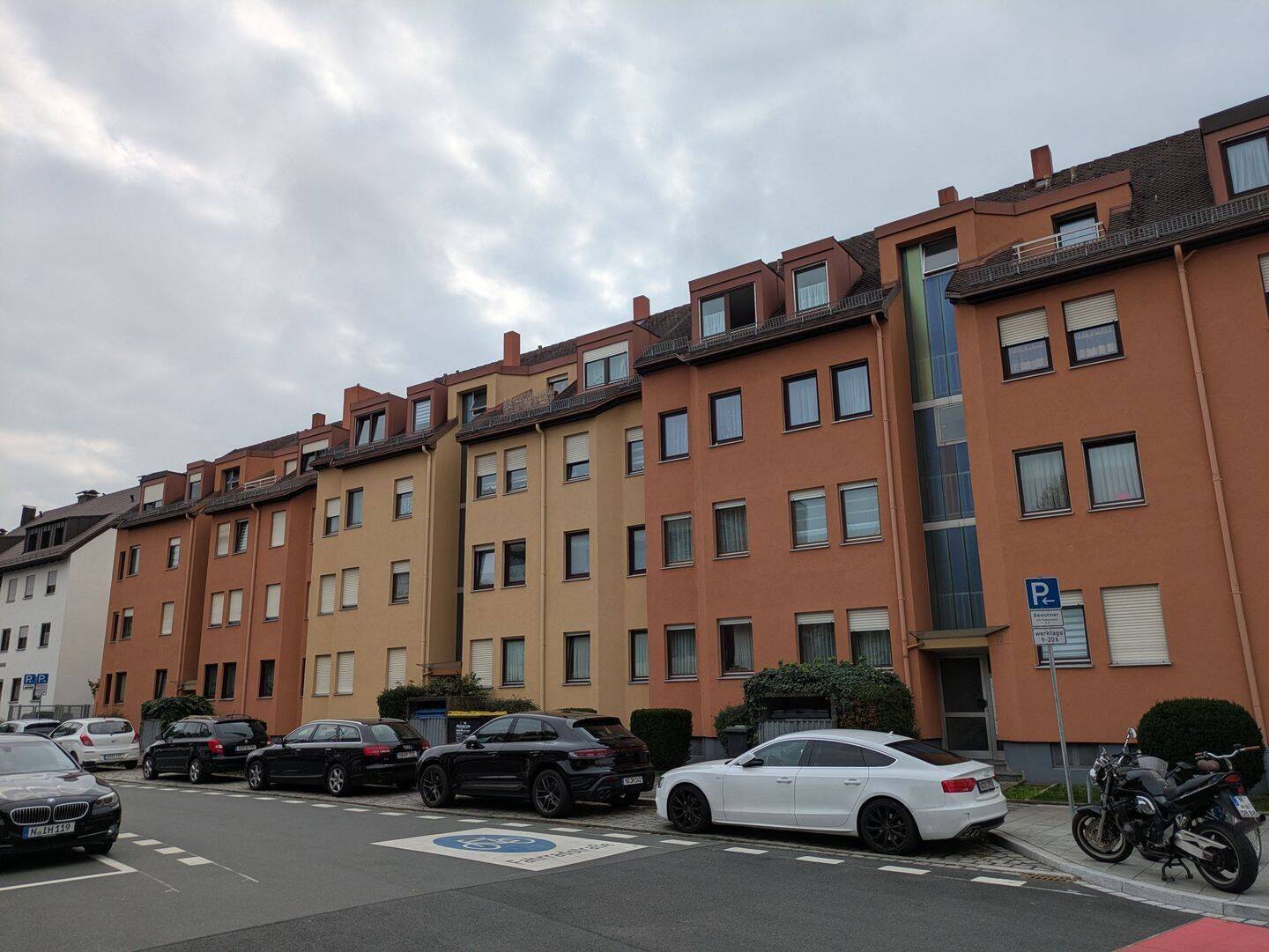 Gepflegte 4-Zimmer-Eigentumswohnung mit Balkon und Tiefgaragenstellplatz in Nürnberg, 90443 Nürnberg
