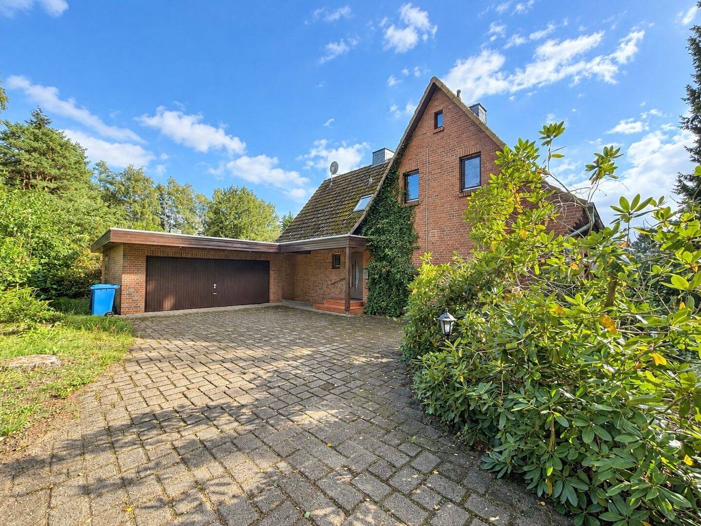 Viel Raum zum Leben – Einfamilienhaus mit sechs Zimmern und schönem Garten in Holm Seppensen, 21244 Buchholz in der Nordheide