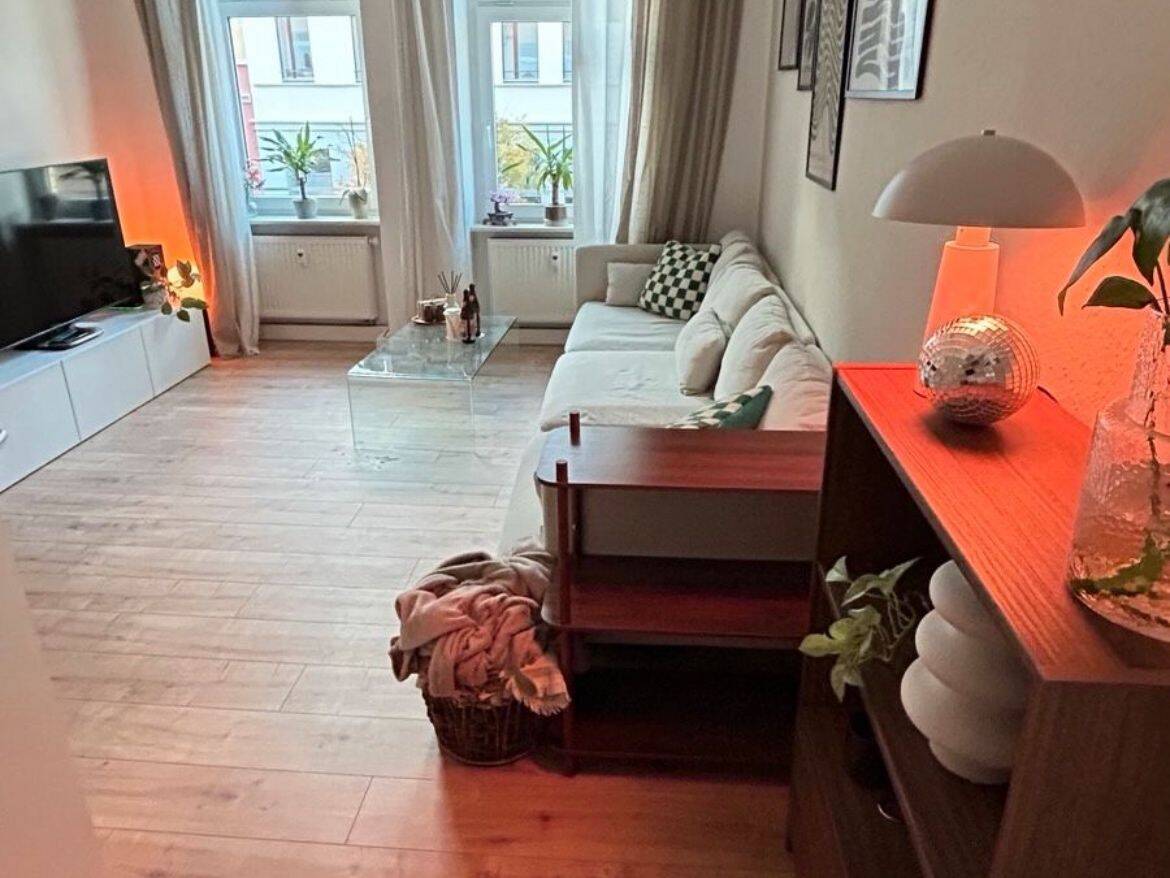 2 Raum Wohnung mit großer Terasse: BESCHREIBUNG LESEN, 99089 Erfurt (Altstadt Andreasvorstadt Berliner Platz Ilversgehofen Rieth)