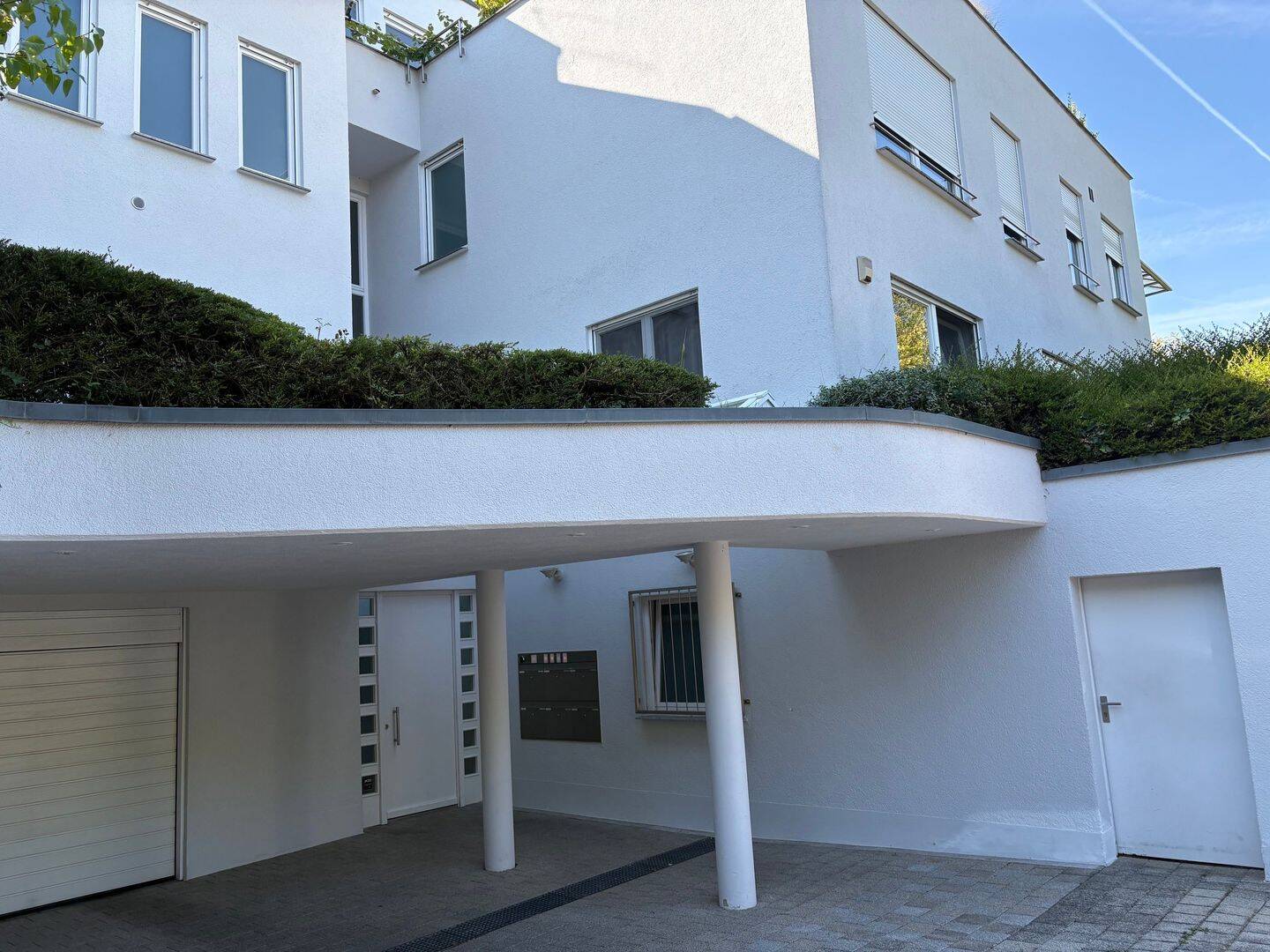 Gut gelegene, helle Wohnung mit Garten und Terrasse, 70192 Stuttgart (Feuerbach Nord)
