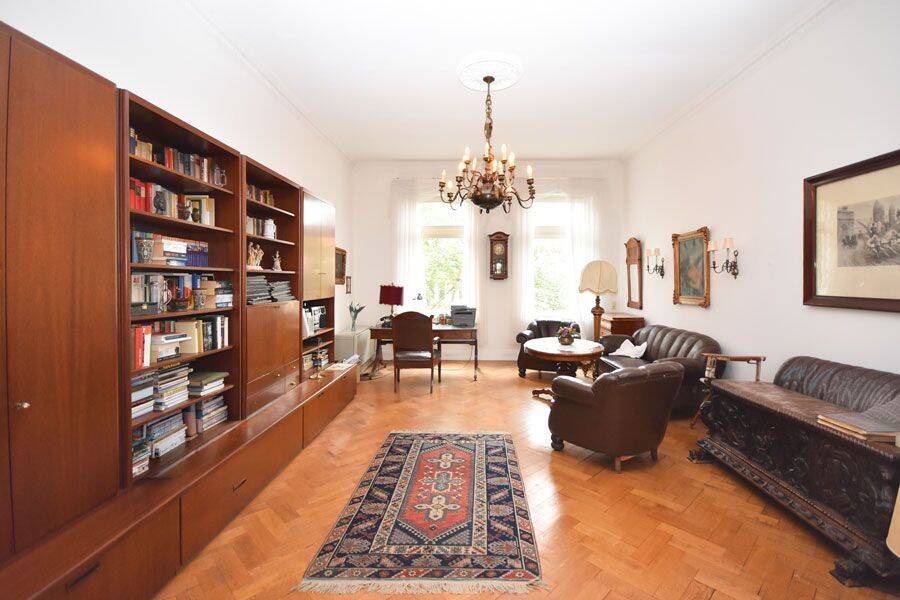 Historischer Charme trifft auf zeitlose Eleganz! Exklusive 5-Zimmer-Wohnung an der Oker., 38102 Braunschweig (Braunschweig)