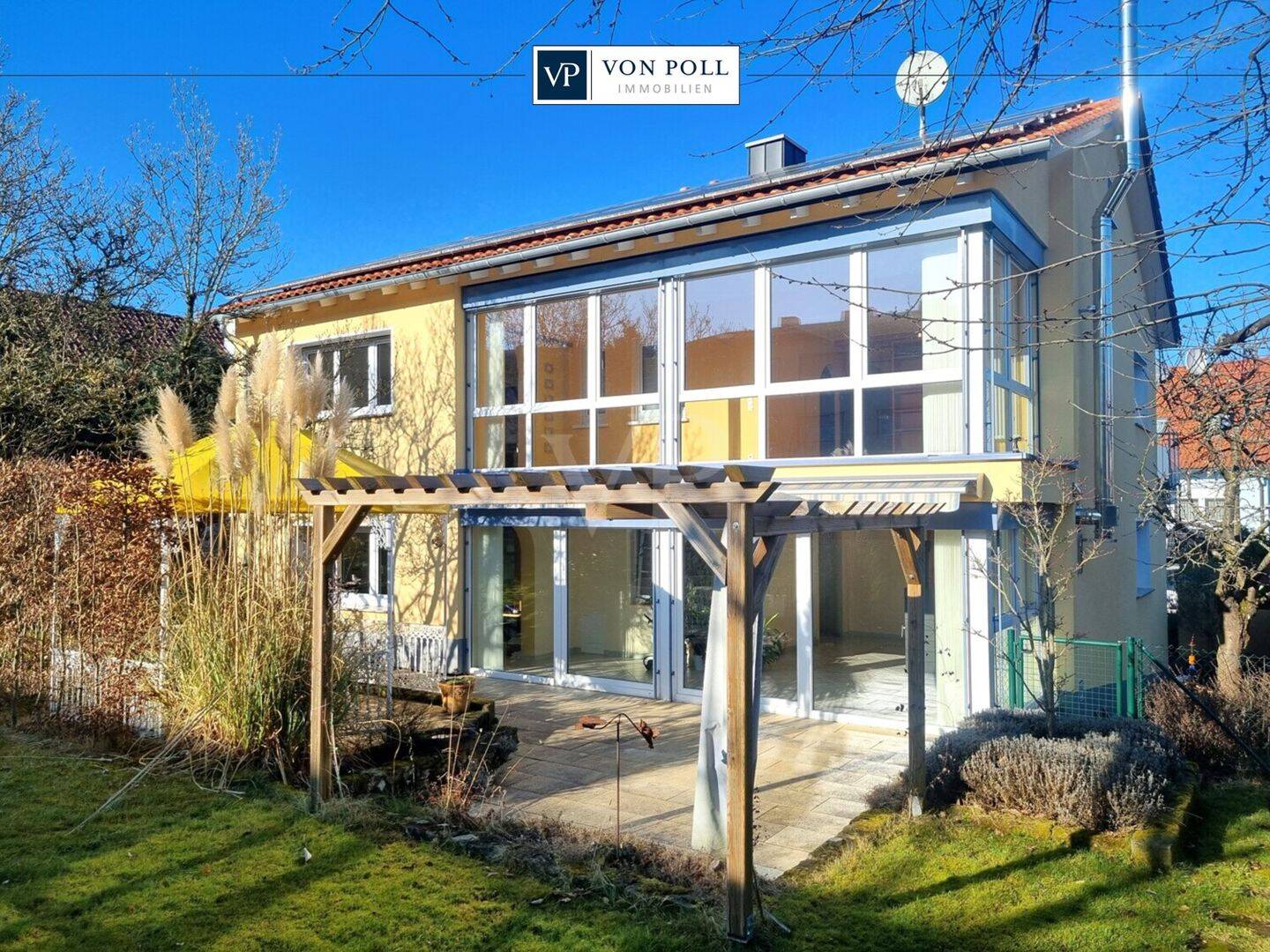 Helle Erdgeschosswohnung mit Wintergarten, Einbauküche und großem Garten, 75180 Pforzheim (Büchenbronn Dillweißenstein Sonnenberg Sonnenhof)