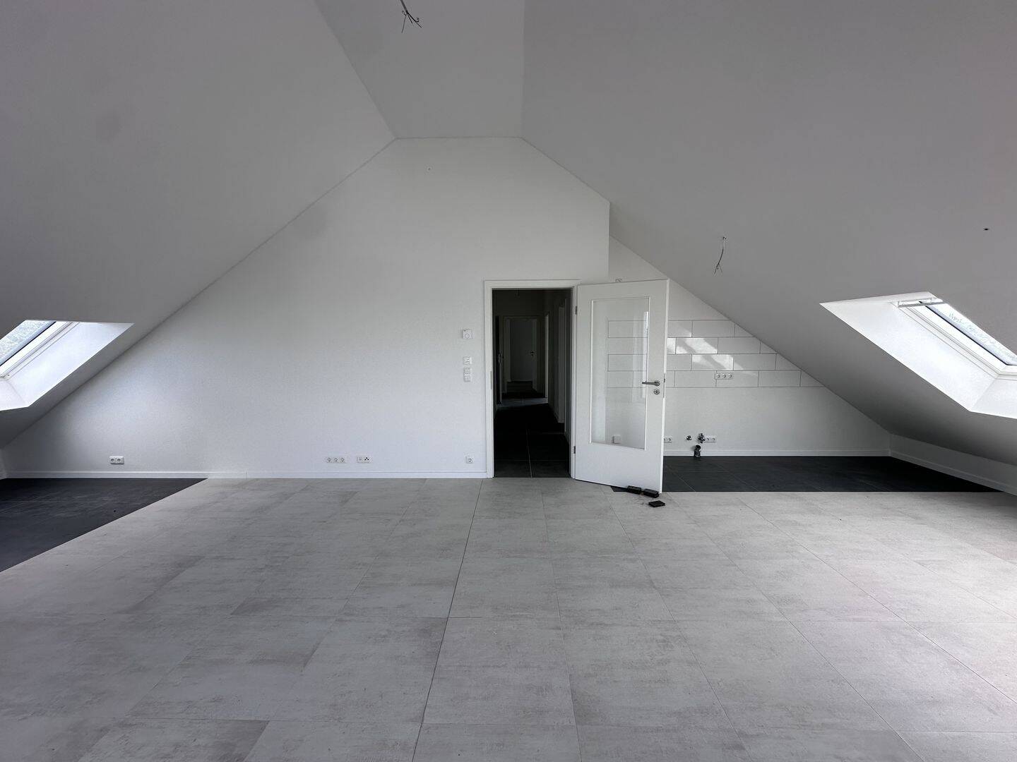 Neubau! 4-Zimmer-Wohnung mit Balkon in Bornheim-Widdig, 53332 Bornheim