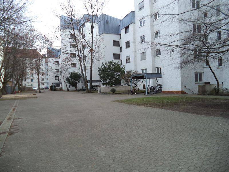 Mitten drin: Renovierte, helle 3-Zi.-Wohnung mit Balkon, 90408 Nürnberg (Großreuth h. d. Veste Gärten h. d. Veste Maxfeld Nordbahnhof Sankt Johannis)