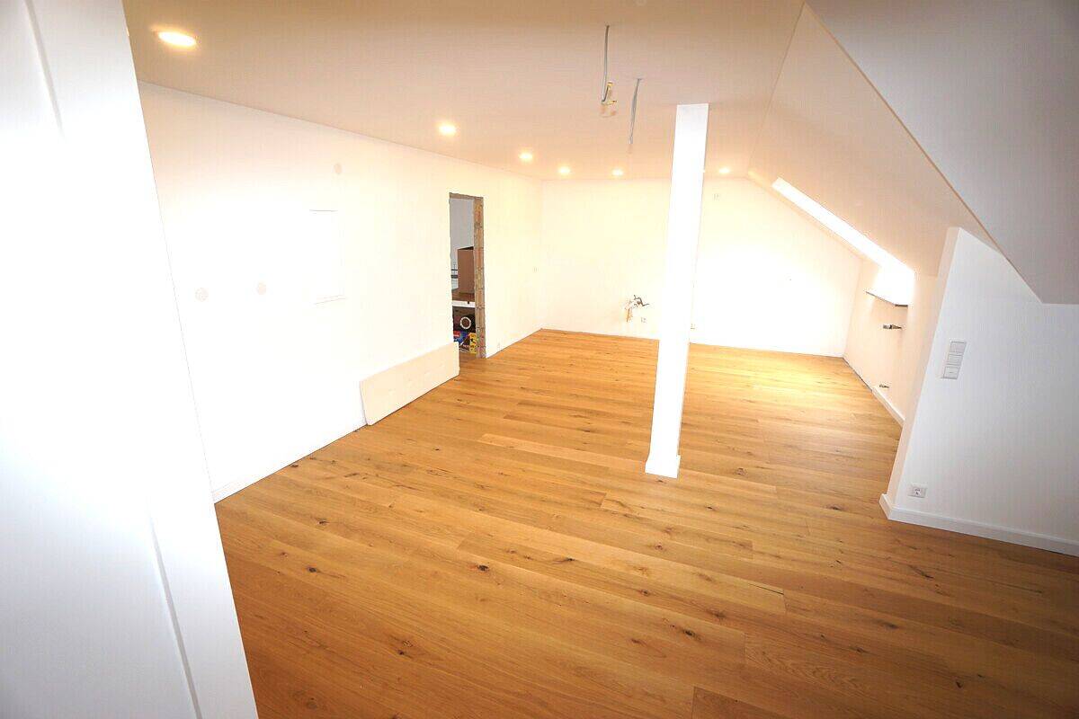 *** Helle großzügige 3-Zimmer-Wohnung – Tierhaltung möglich ***, 86381 Krumbach (Schwaben)