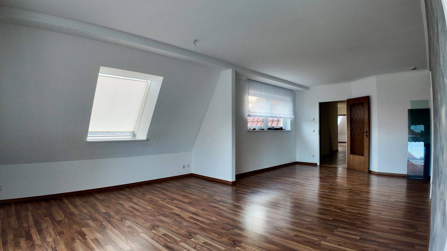 4-Zimmer Dachgeschosswohnung in Hermsdorf, 13467 Berlin (Reinickendorf Hermsdorf)