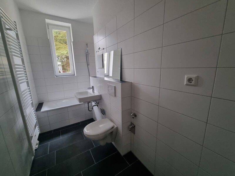 ANSCHAUEN – ANMIETEN – EINZIEHEN, 6110 Halle (Saale) (Damaschkestraße Gesundbrunnen Innenstadt Lutherplatz Saaleaue)
