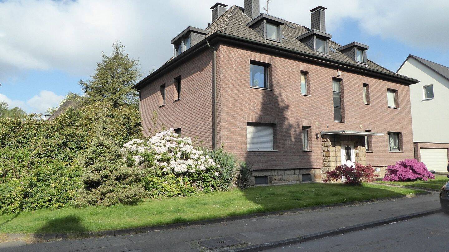 Moderne Altbau-Wohnung, vollmöbliert mit schöner Einbauküche Nähe Siepental, 45136 Essen (Bergerhausen Huttrop Rüttenscheid)