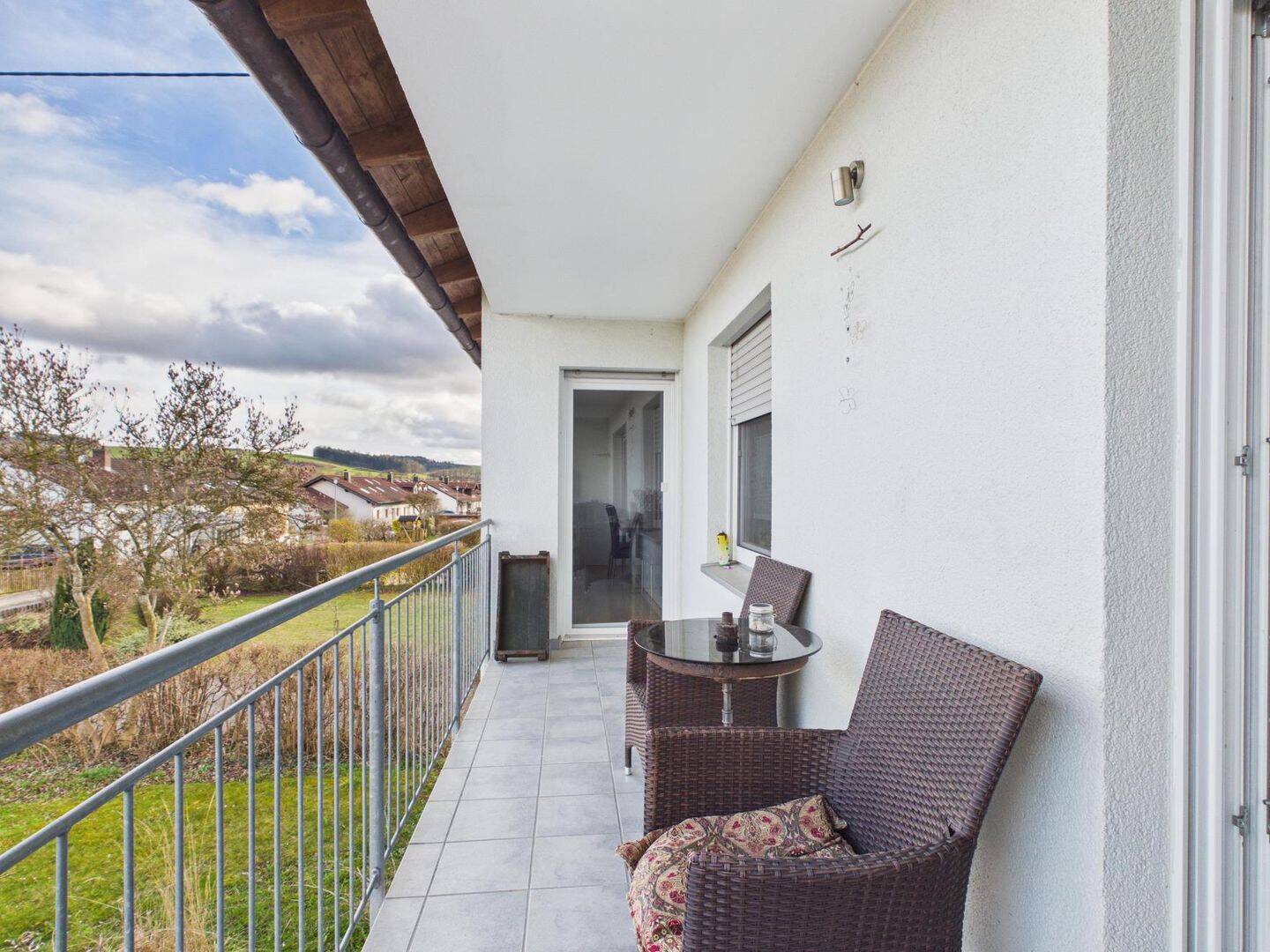 Großzügige 4-Zimmer-Wohnung mit Balkon und privatem Gartenanteil, 84427 Sankt Wolfgang