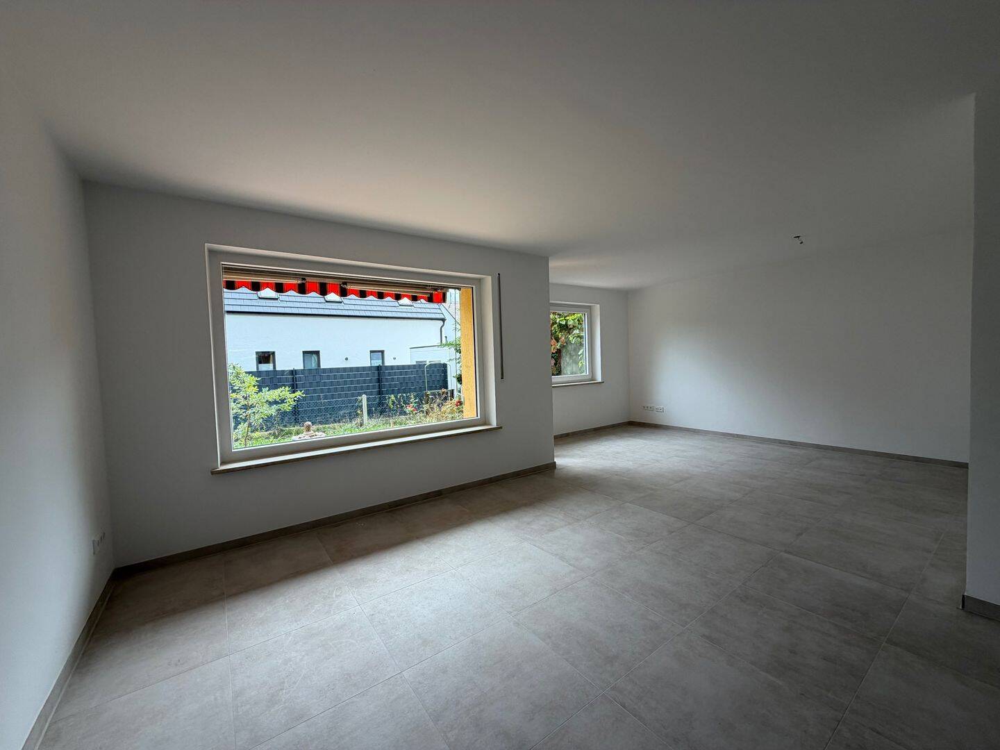 Großzügiges und helles Reiheneckhaus in Friedberg-West mit Garage, 86316 Friedberg
