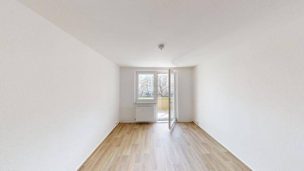 2-Raum-Balkonwohnung in schöner Wohnlage, 9119 Chemnitz (Helbersdorf Kapellenberg Kappel Zentrum)
