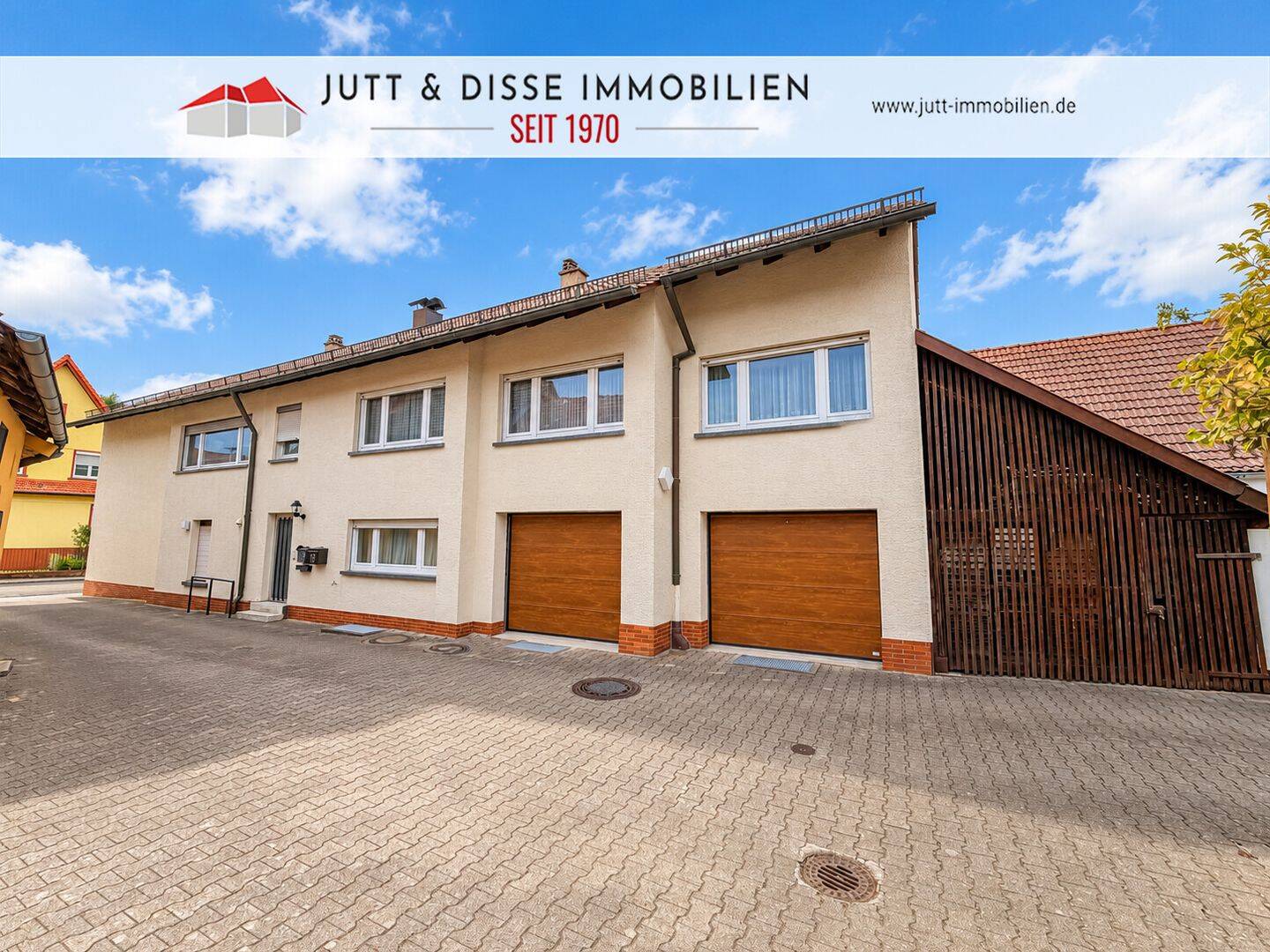Gepflegtes Wohnhaus 2 Garagen u. Erweiterungsmöglichkeiten in Rastatt-Niederbühl, 76437 Rastatt