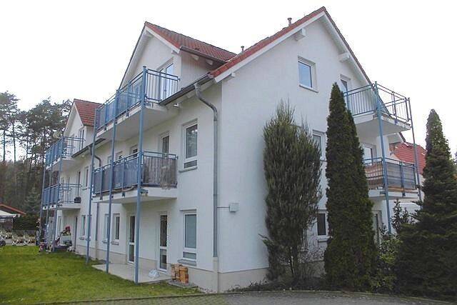 Einfache Einzimmerwohnung mit Balkon und Stellplatz, 1936 Königsbrück