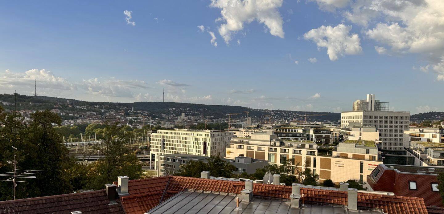Exklusive und zentrumsnahe 4,5-Zimmer-Wohnung mit Südterrasse und EBK im Penthouse-Flair, 70191 Stuttgart (Bad Cannstatt Nord)