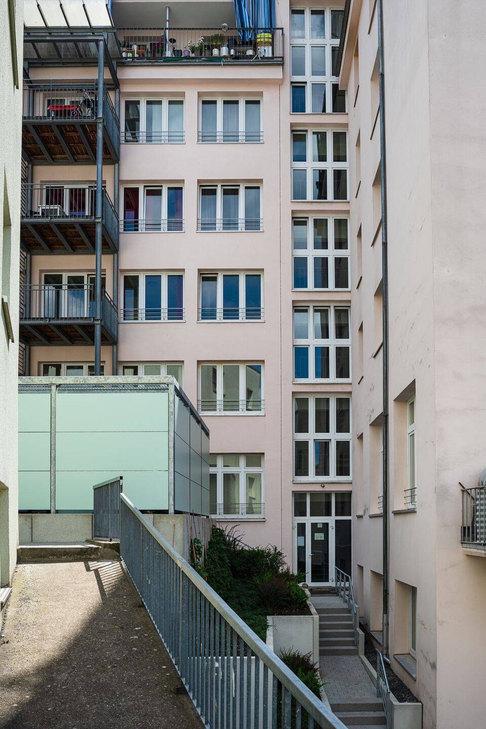 Gemütliche 1 Zimmer-Wohnung mit Balkon, 70190 Stuttgart (Mitte Ost)
