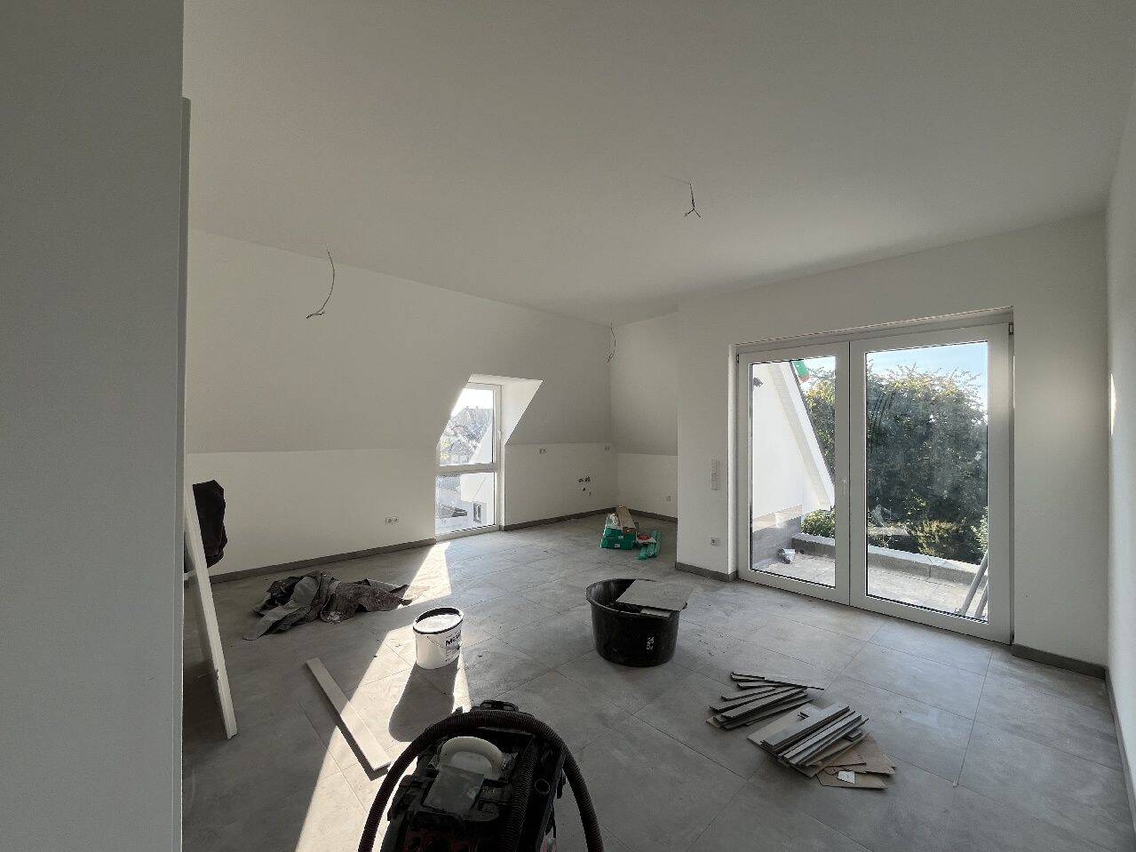 Großzügige 3-Zimmer-Wohnung im DG im KFW 40 QNG Standard, 33100 Paderborn