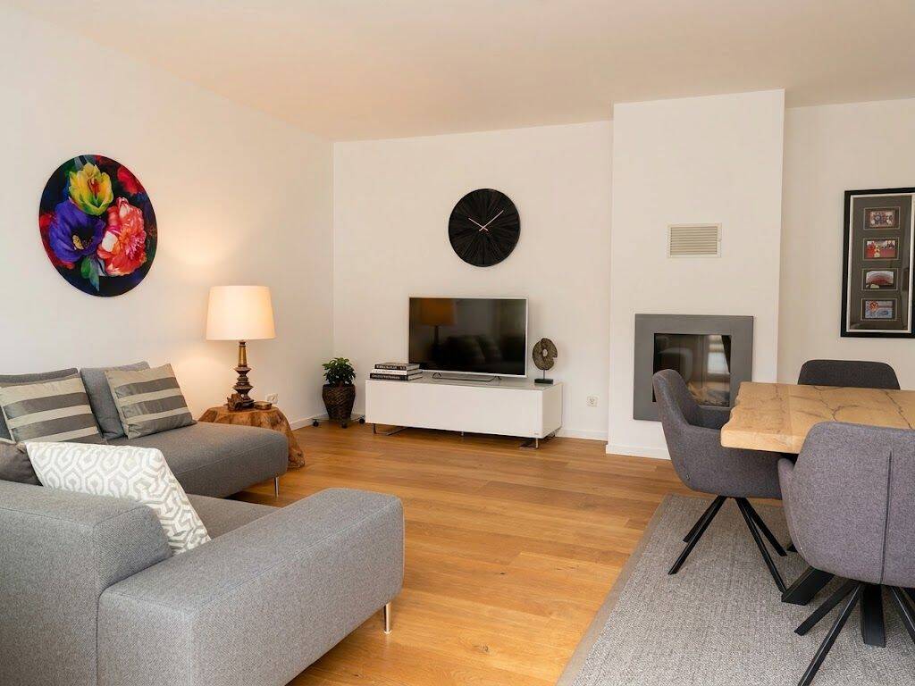 Modernisierte 3-Zimmer-Wohnung mit zwei Balkonen & Gas-Kamin im begehrten Essen- Rüttenscheid (Provisionsfrei vom Eigentümer), 45130 Essen (Rüttenscheid Südviertel)