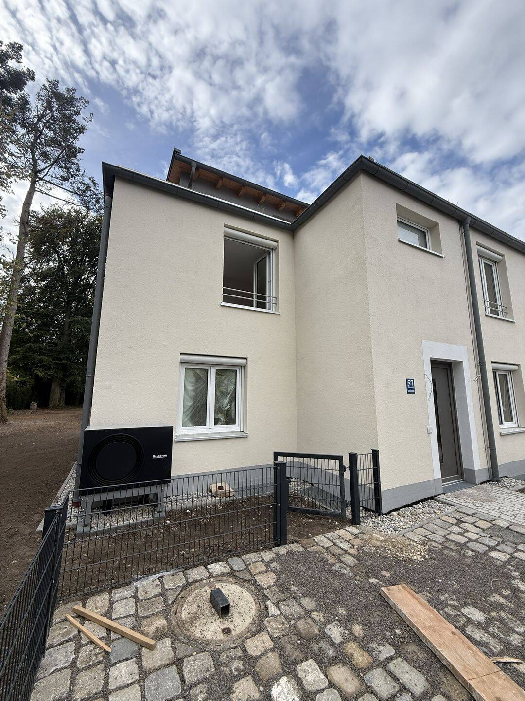 Modernes Reihenhaus in Großhadern mit Wärmepumpe und Atelier, 81377 München (Hadern Sendling-Westpark)