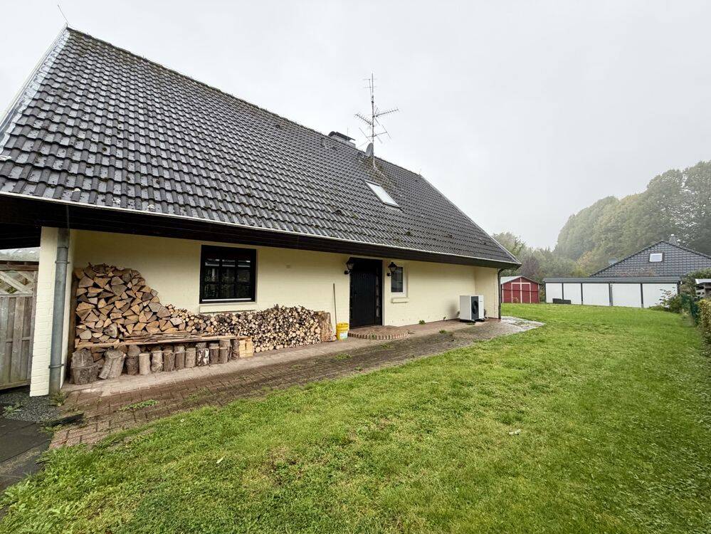 Modernisiert, viel Wohnfläche und großes Grundstück, 23623 Ahrensbök