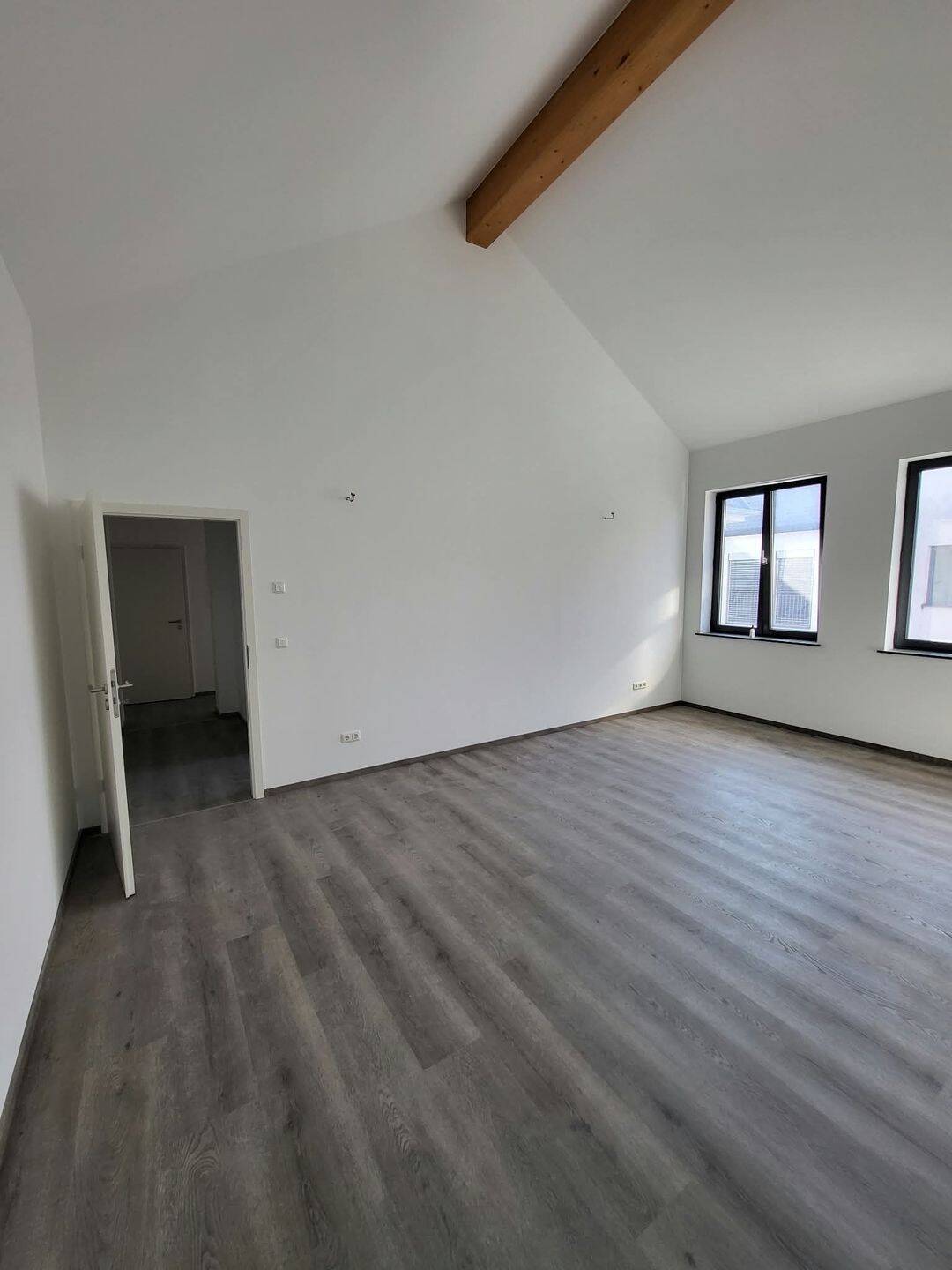 Erstbezug! 3 Zimmerwohnung mit Balkon in ruhiger Lage !, 97447 Gerolzhofen