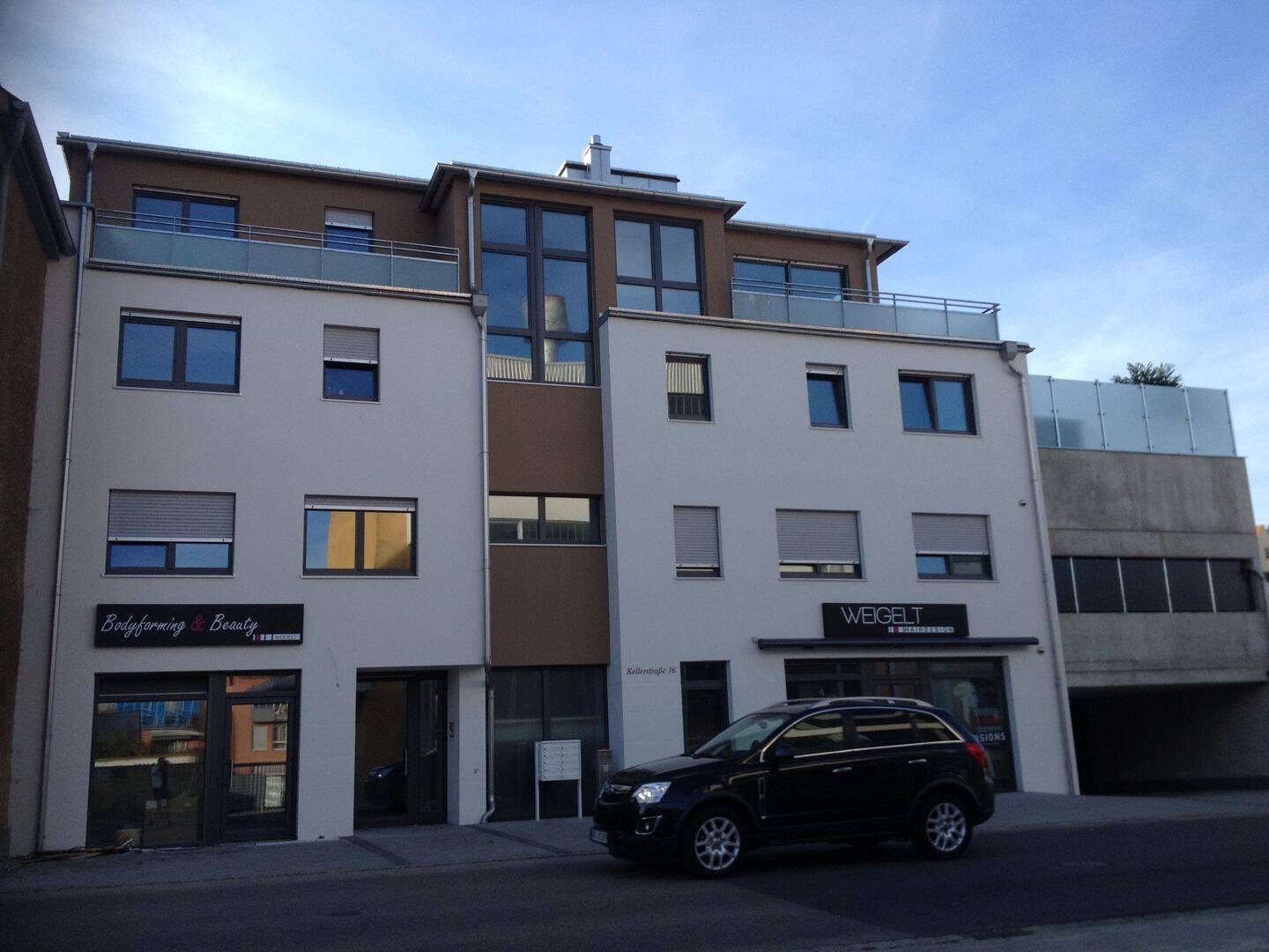 *** 1 Minute ins Zentrum *** Energieeffiziente 1,5 Zimmer Wohnung im 2. OG mit großer Westterrasse * EBK * FBH * Tiefgarage, 85276 Pfaffenhofen a.d. Ilm