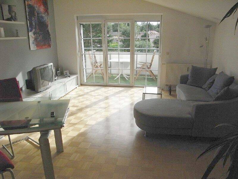 Wohntraum! Kuschelige 2 1/2 Zimmer – Dachgeschoss – Wohnung, in Hohenbrunn-Riemerling, 85521 Hohenbrunn