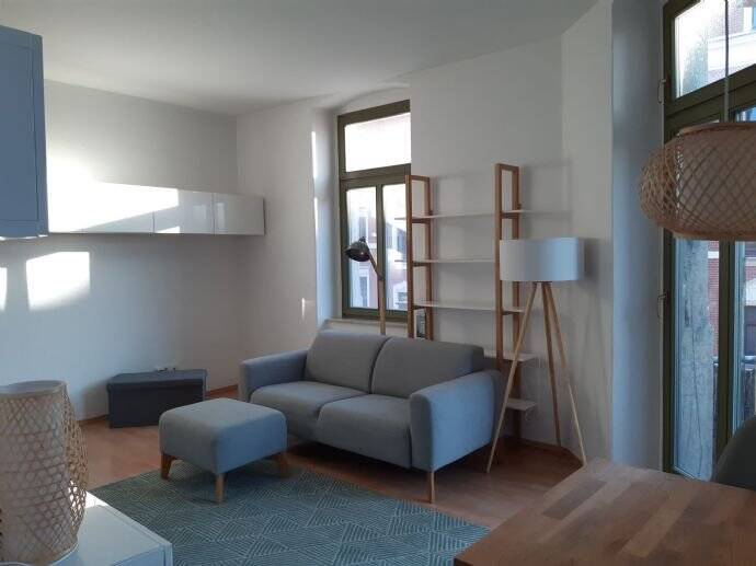 möbliert, BALKON; LAMINAT; GOSSES BAD MIT FENSTER, 9130 Chemnitz (Hilbersdorf Sonnenberg Yorckgebiet Zentrum)