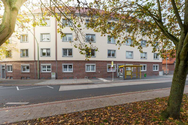 Mit Wintergarten! Große 4-Zimmer Wohnung in Bremerhaven-Lehe!, 27580 Bremerhaven (Lehe Speckenbüttel Weddewarden Überseehafen)
