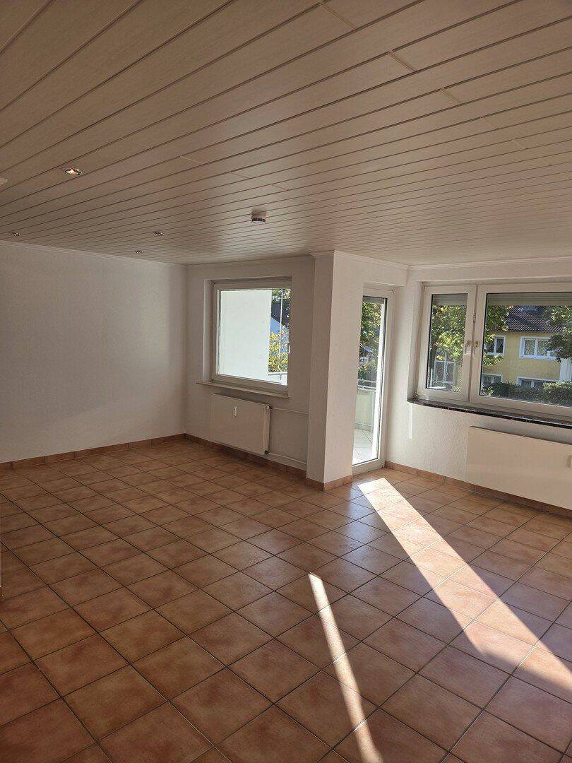 Renovierte 2 Zi. Whg mit EBK, Balkon & Stellplatz in Sennestadt!, 33689 Bielefeld (Dalbke Sennestadt)