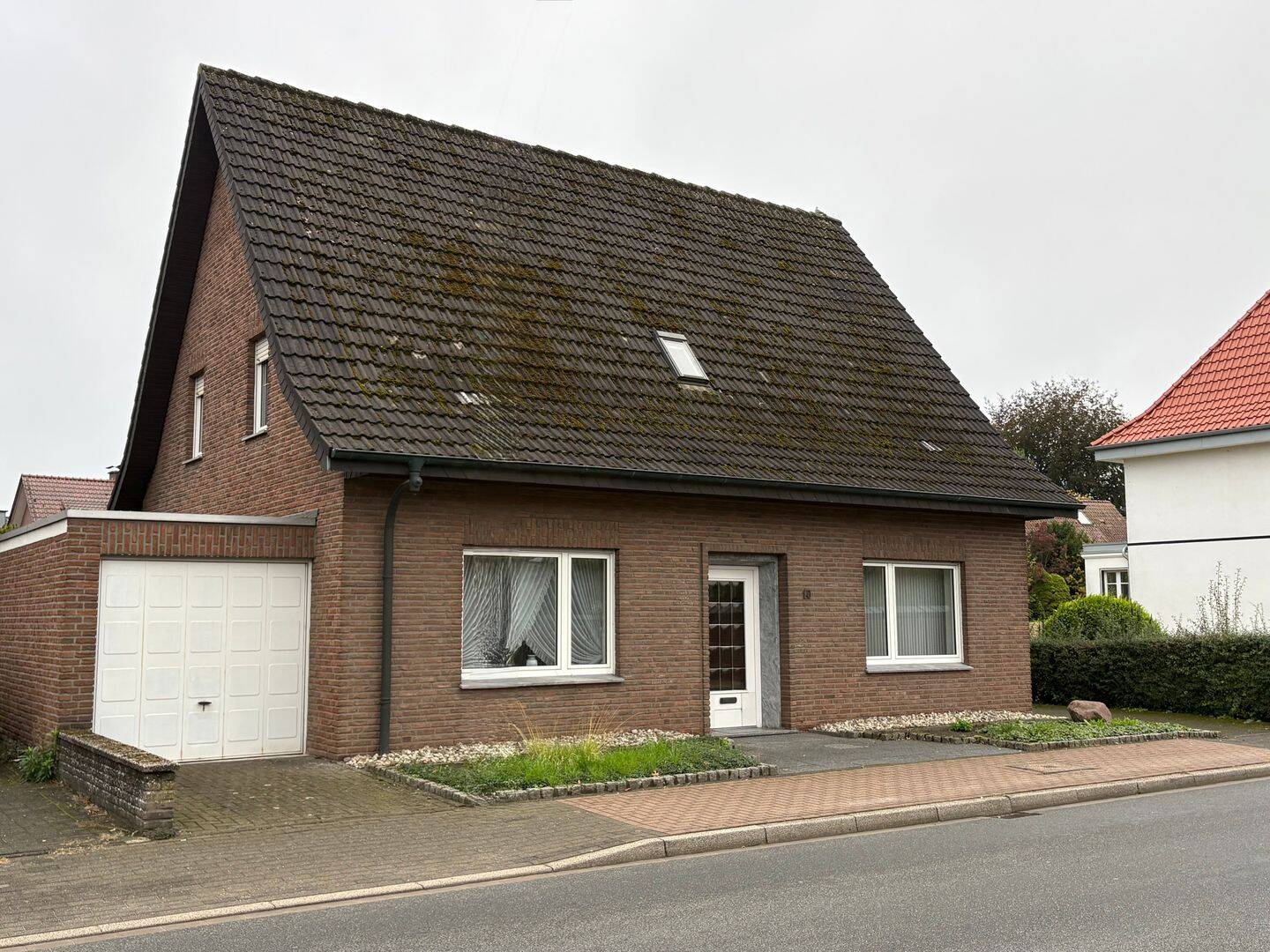 Einfamilienhaus auf großem, traumhaftem Grundstück in Borken-Weseke, 46325 Borken